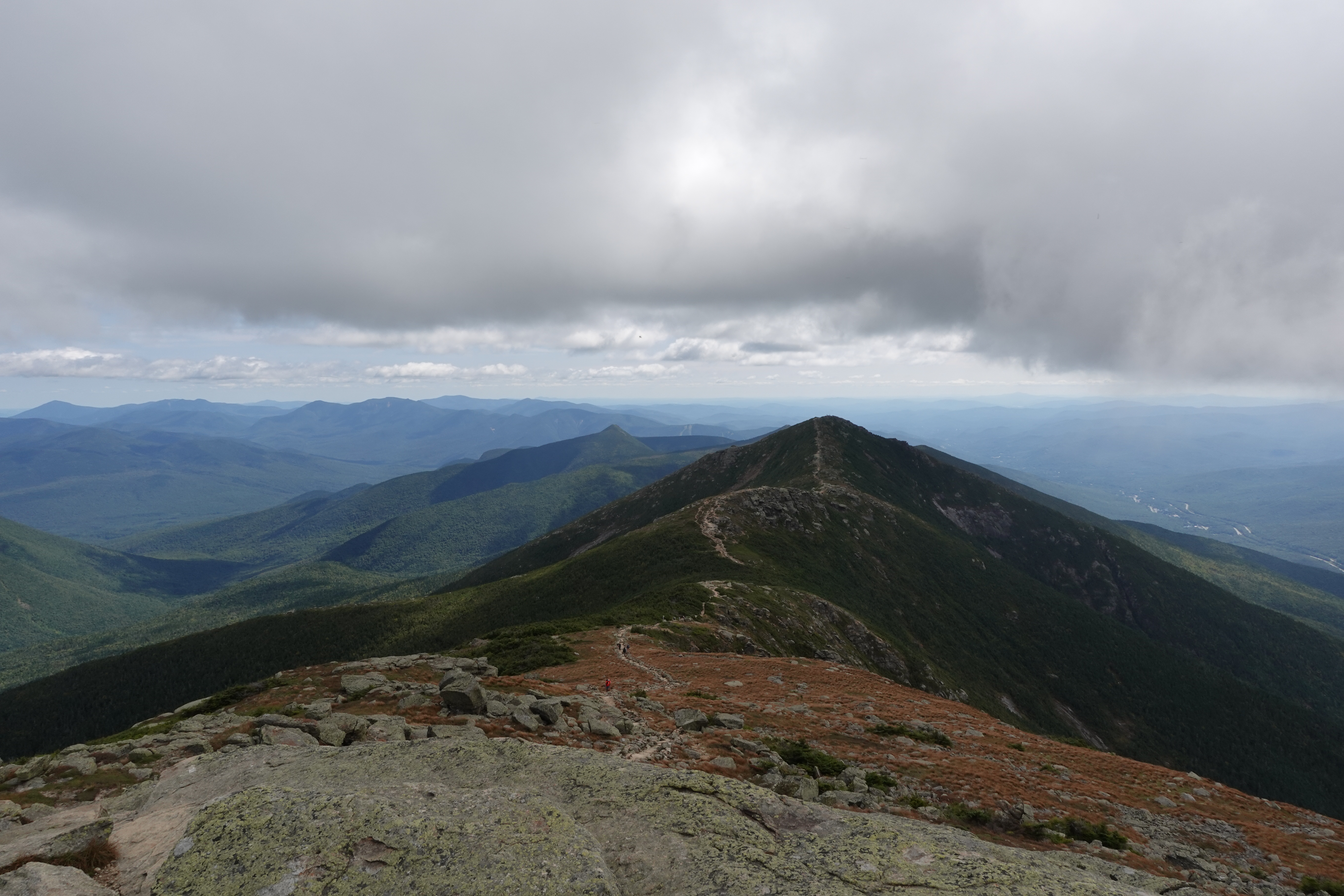 An image of the Franconia Ridge and Mountain Lincoln from the summit of Mount Lafayette